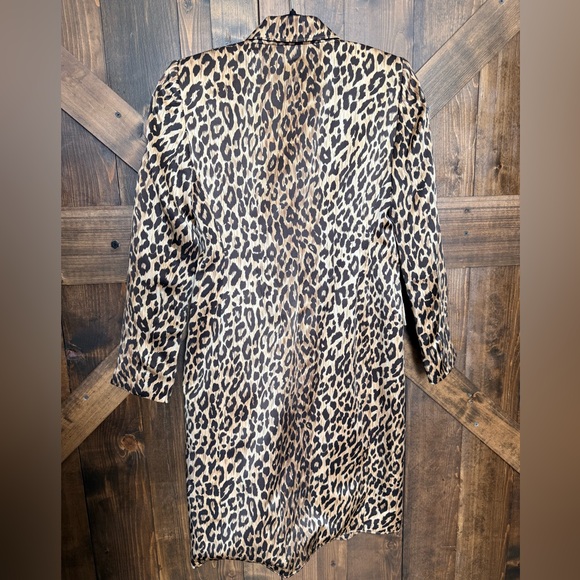 Vintage ANNIE KLEIN Suits 100% Silk Leopard Print Petite Duster Jacket Size 2P - Picture 2 of 8